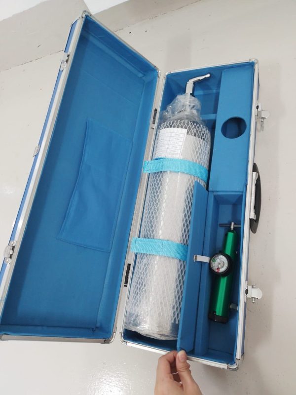 medical Oxygen set with 2.9L aluminium Cylinder and case - Image 4