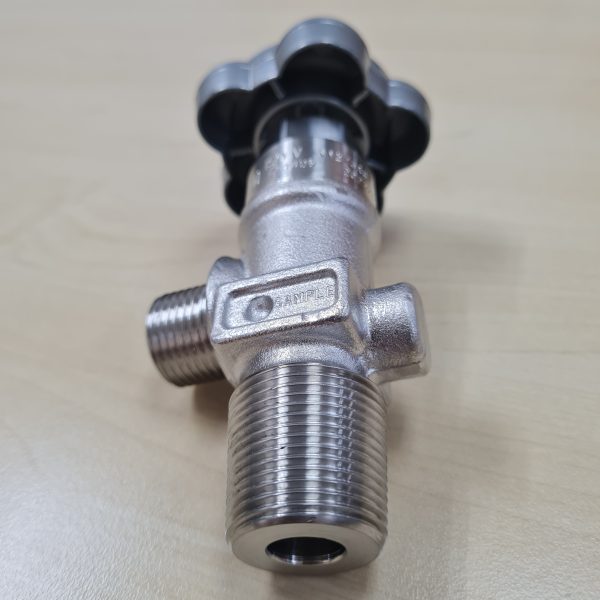 Valve CGA330 cavagna stainless steel 316 E25