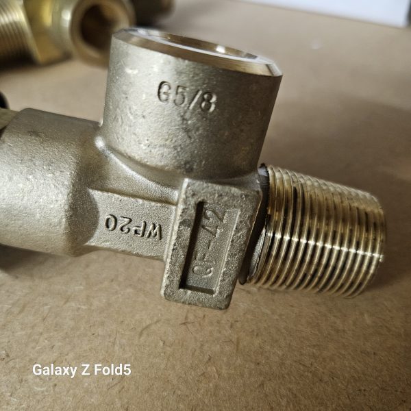 valve* for O2, N2. QF-42, WP200bar, G5/8, E25, hand wheel - Image 4